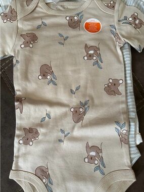 Carter's Beige Bodysuit set with Brown Koala & Blue Leaf Print